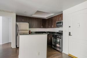 Blueground La Brea rooftop nr La Brea Tar Pits LAX-1377