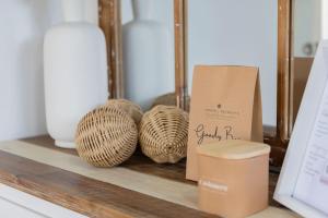 Lake House Studio - A Peaceful Waterfront Hideaway