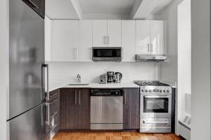 Chelsea 2BR w Gym Doorman nr Penn Station NYC-676