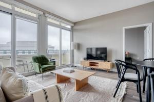 Blueground Mountain View pool nr Shoreline Park SFO-1324