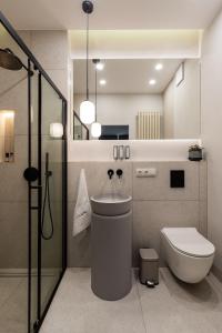 View 21 Floor The WAW Wars