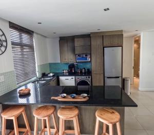 Beachfront Penthouse with balcony and parking