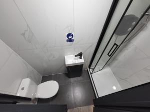 12 London Deluxe Studios