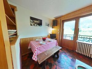 Charmant 2 pièces + mezzanine, centre Chinaillon, balcon sud, parking privé - FR-1-241-190