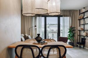 Mont - 2 bedrooms and office in Eixample Esquerra