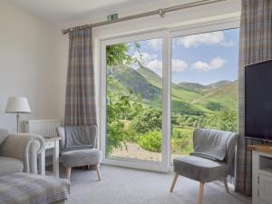 4 Bed in Newlands Valley SZ204