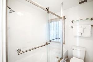 Kapalua Golf Villas 2 Free Rental Cars KBM Resorts Large Bedroom Free Rental Car Kapalua Golf Villas 2 Units 2 Bedrooms ML-1207