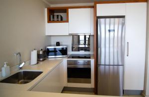 Sandton Smart Apartment Eighteen