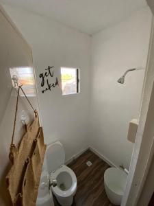 Philipps Beachfront Cabin - Calatagan