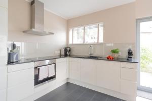 Ostsee - Reetdachhaus Nr 11 "NEWPORT" im Strand Resort