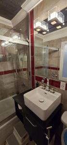 Jamaica Hostel near JFK and Laguardia airport