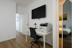 HJS Plaza Suites Apartments II