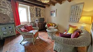 Maisons de vacances Gite Gite du Chatelard 87 N°2 : photos des chambres