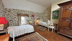 Maisons de vacances Gite Gite du Chatelard 87 N°2 : photos des chambres