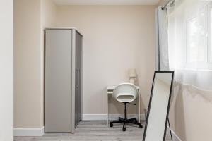 Spacious 5 Bed house Waltham Abbey With Garden