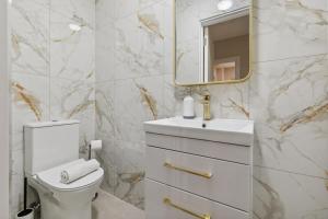 Spacious 5 Bed house Waltham Abbey With Garden