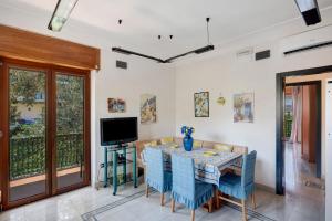 Sorrento Beach And Center House