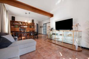 Lake Como Design Home