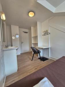 Hotels Budget Hotel Weber - Strasbourg Centre Gare : photos des chambres