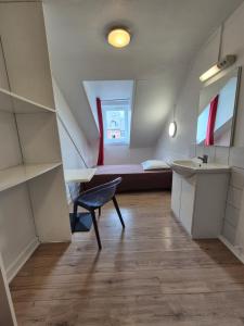Hotels Budget Hotel Weber - Strasbourg Centre Gare : photos des chambres