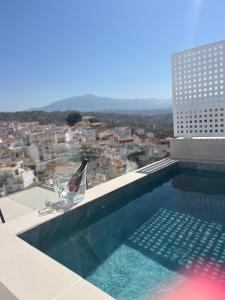 La LIPA SUITES con piscina privada