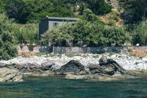A Casa di U Scogliu Maison les pieds dans l eau Cap Corse
