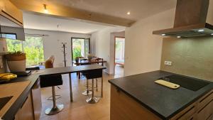 Villas I FIGLIOLI- Wifi- 3 chambres-100 M DU CAVU : photos des chambres