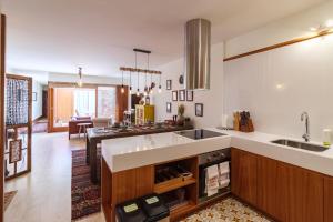 Garden of Eden - 2 bdrs, elevator, AC and terrace