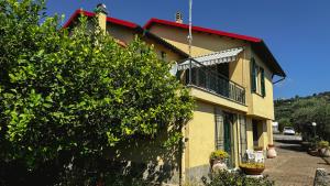 Villa in collina con vista mozzafiato su Noli