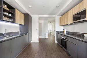 London Gateway Apartment