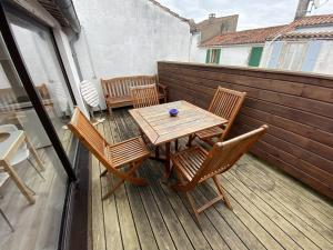 Maisons de vacances La Maison des Bergeronnettes pour 4 personnes : photos des chambres