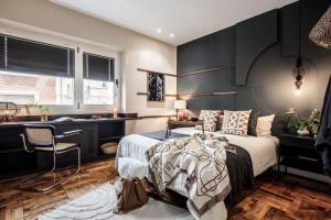 Logo - 2 bedrooms in Salamanca