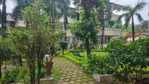 Ganga Aahana Retreat - Luxury Home Vibe & Ganga View