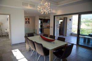 Villas Magnifique villa avec piscine chauffee, vue mer et montage : photos des chambres