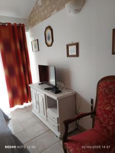 Maisons de vacances Le clos des romarins Gite le COQUELICOT : photos des chambres