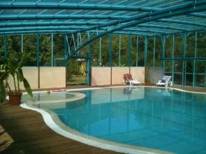 Campings Chalet 4 etoiles - Piscine - ef0c00 : photos des chambres