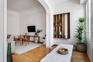 Vico - 4 bedrooms and office in Eixample Dreta
