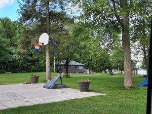 3-Bedroom Cottage on Balsam Lake in Kawarthas #14