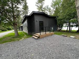 3-bedroom Lakefront Villa #9