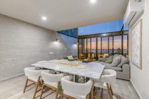 Penthouse Vista al Mar, Gimnasio, Terraza, Alberca