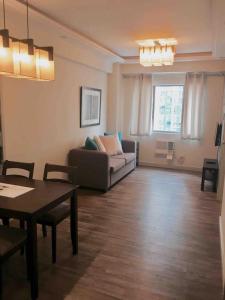 Rustic 1 BR Apartment Poolside View