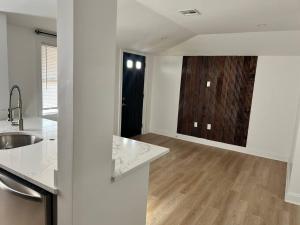 Fitchburg quiet side modern 2BD.