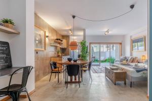 HostWise – Modern Flat w Terrace | Near the Beach