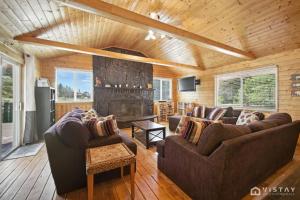 Stunning Log Cabin Close to Panguitch Lake