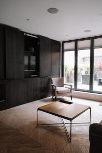 Cosmopolitan Hideaway
