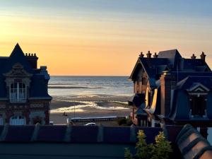 Appartements Appartement familial - 2 toits terrasses - vue mer - hyper centre d-Houlgate : photos des chambres