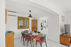 Rez de Villa provençal avec Belle Piscine privée et Parking