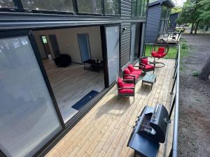 3-bedroom Lakefront Villa #2