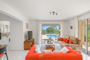 Rez de Villa provençal avec Belle Piscine privée et Parking