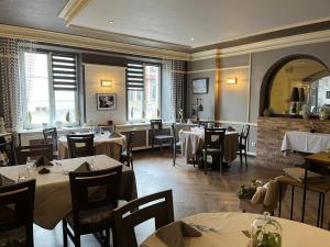 Logis Hotel & Restaurant - Hostellerie du Prieuré